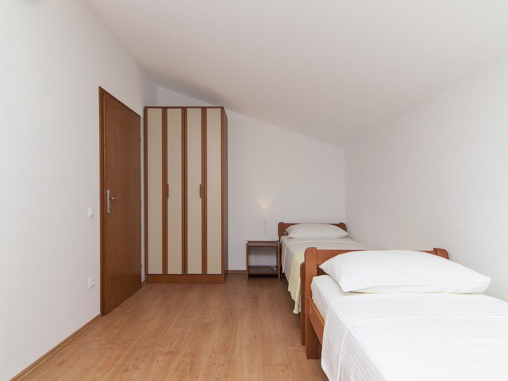 Apartments Ceja Near Sea Medulin Bilik gambar