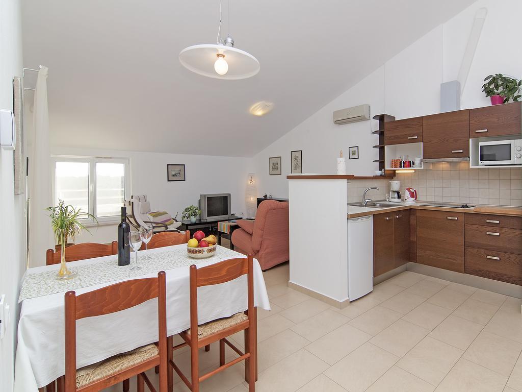Apartments Ceja Near Sea Medulin Bilik gambar